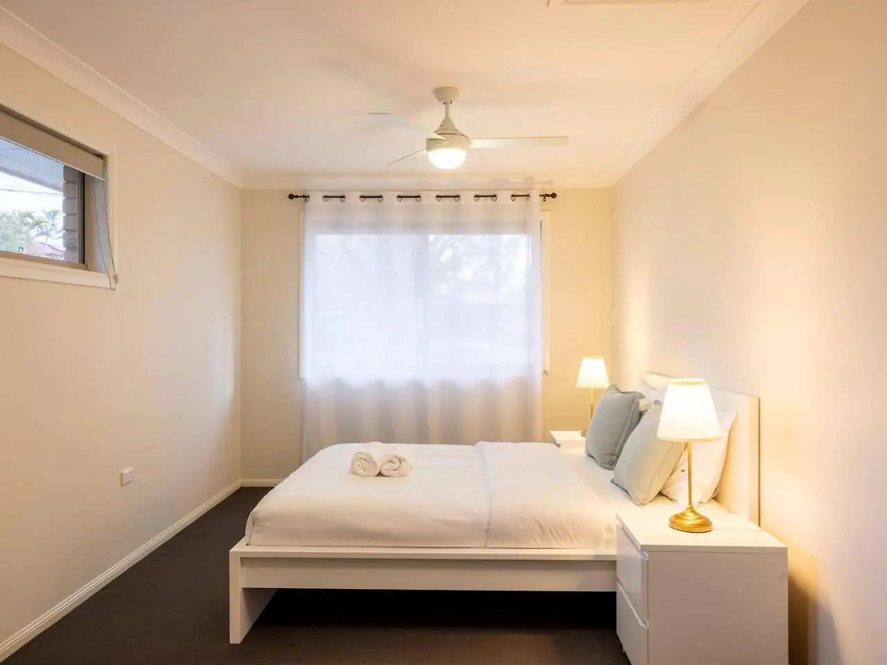 4Beds Near Waterpool N Forest Views Orminston Ormiston Australia